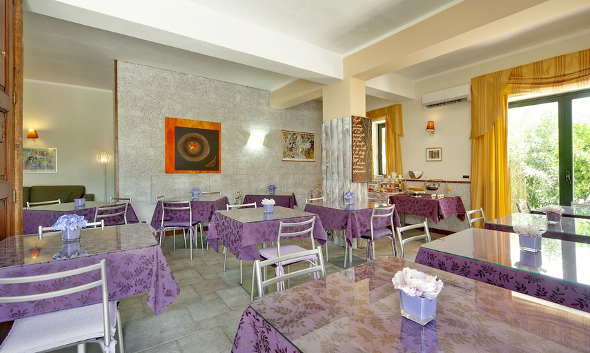 Food & Drinks 5, CASALE ROMANO RESORT, Messina