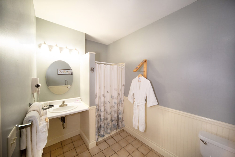 Bathroom 3, Inn at St. John, Cumberland