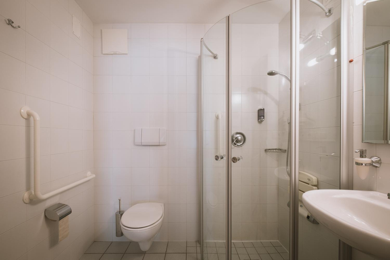 Bathroom, Appartement & Hotel Innerhofer, Bolzano
