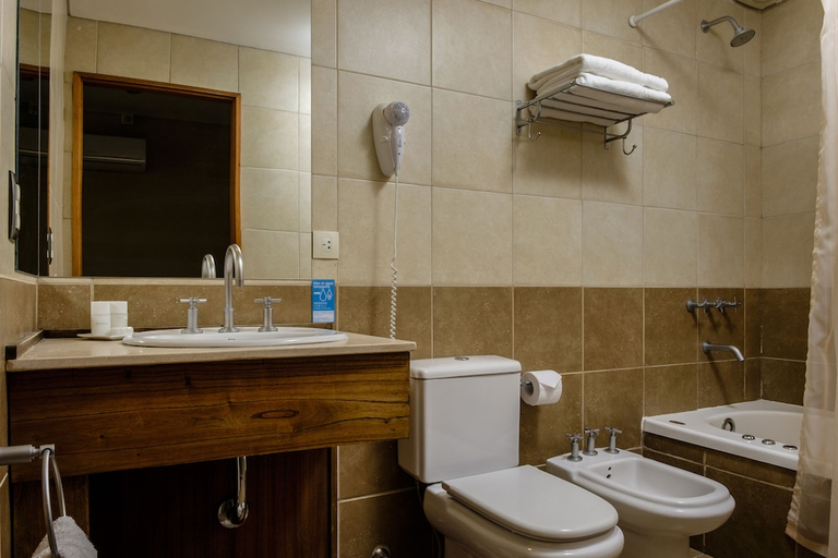 Bathroom 3, Bahia Manzano Resort, Los Lagos