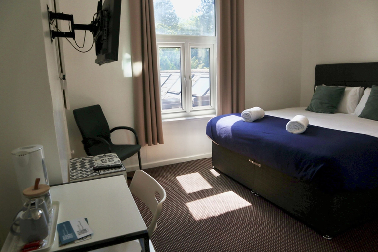 Bedroom 3, City Centre Guest House - Gloucester Park, Gloucestershire