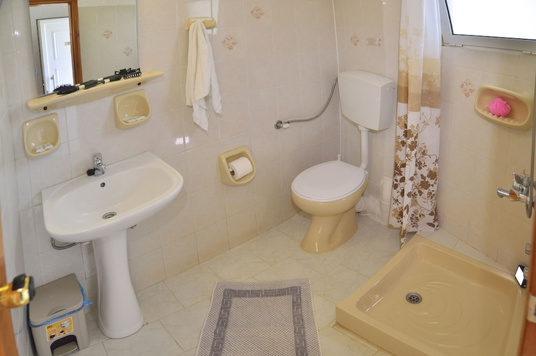 Bathroom 4, Falasarna Bay , Crete