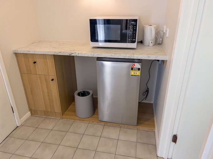 Others 5, Port Fairy Motor Inn, Moyne - South