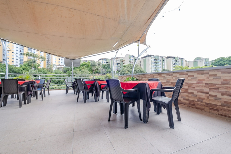 Food & Drinks 5, Ayenda 1501 Metropolitana Plaza, Bucaramanga