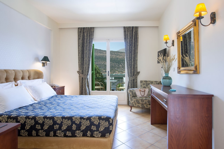 Bedroom 2, Hotel Cleopatra Beach, Ionian Islands