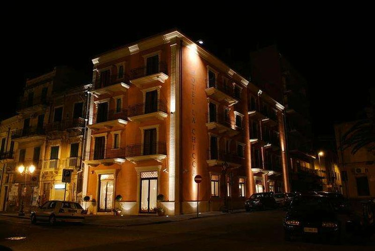 Exterior & Views 2, La Chicca Palace Hotel, Messina