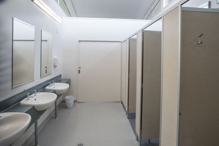 Bathroom 4, Te Anau Lakeview Holiday Park, Southland