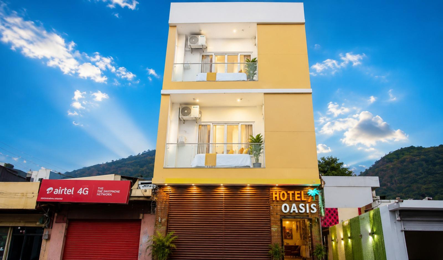 Exterior & Views