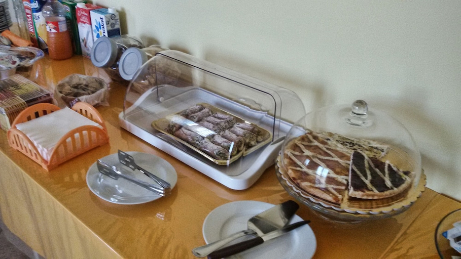 Food & Drinks 5, B&B Kosmos, Syracuse
