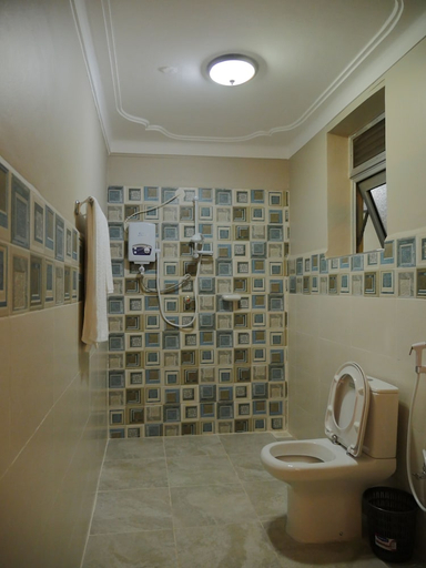 Bathroom, Ivory Castle Boutique Hotel, Kampala