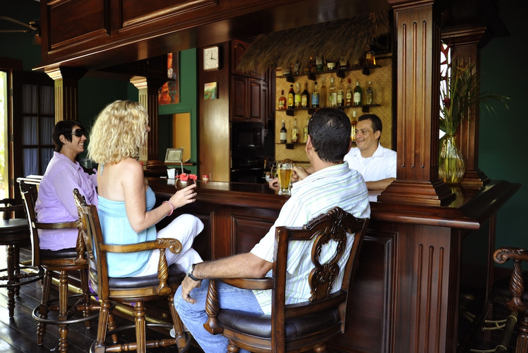 Food & Drinks 5, Mahogany Hall Luxury Boutique Resort