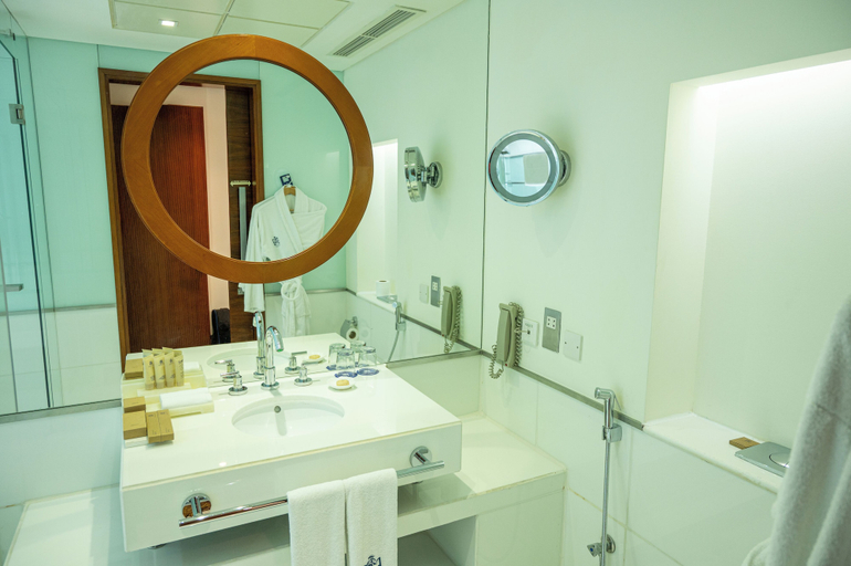 Bathroom 3, Majestic Premier Hotel, Dubai