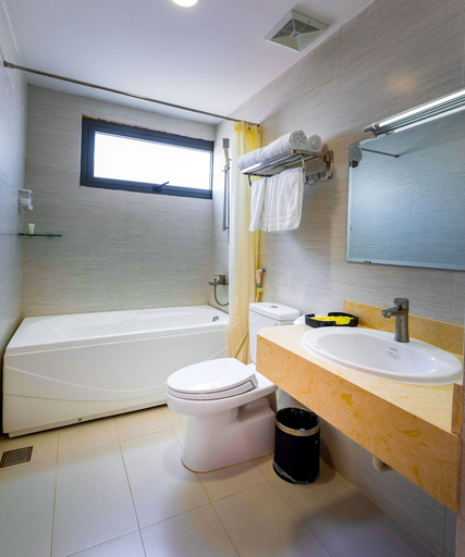 Bathroom 5, Da Nang Merry Land Hotel, Da Nang