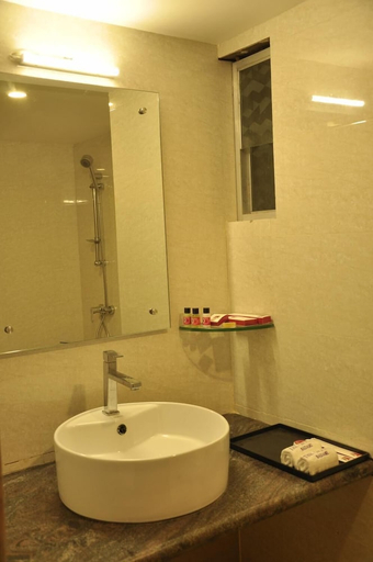 Bathroom 3, Clarks Inn Badami, Bagalkot