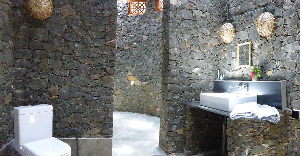 Bathroom 3, Kurulu Estate, Godakawela