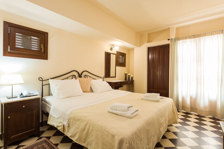 Bedroom 2, Palazzo Arhontiko Apartments, Crete