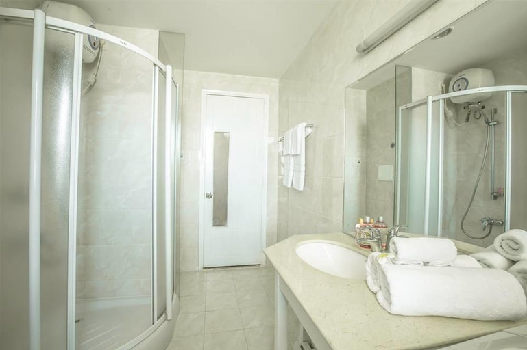 Bathroom 5, Vinh Trung Plaza Apartment & Hotel, Da Nang