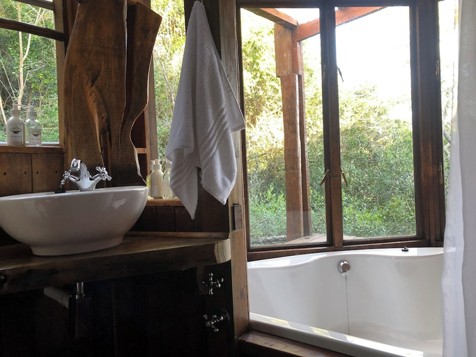 Bathroom 3, Teniqua Treetops, Eden