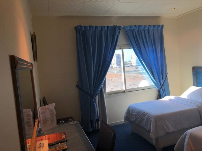 Bedroom 2, Julphar Hotel, Ras Al Khaimah