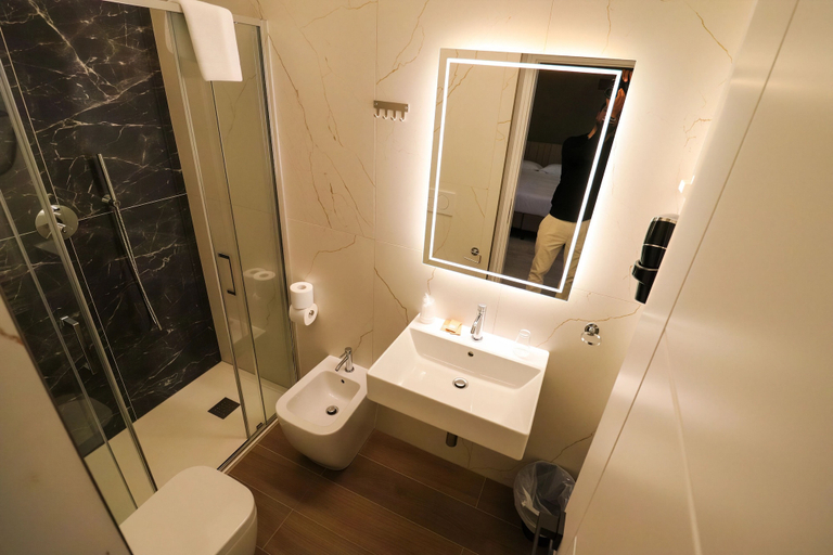 Bathroom 5, Hotel Levante Cesenatico, Forli' - Cesena