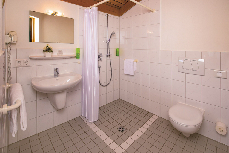 Bathroom 4, Hohenwart Forum , Pforzheim