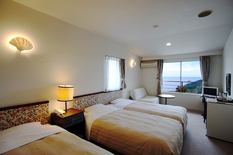 Bedroom 2, Garden Villa Shirahama, Shimoda