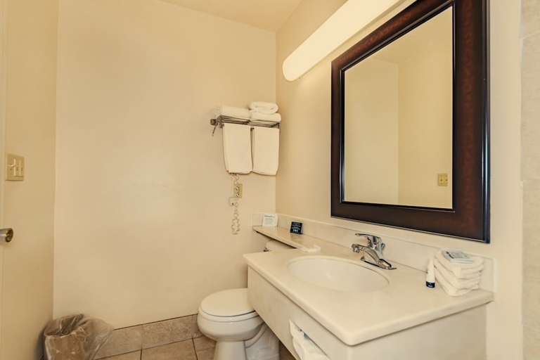 Bathroom 4, Americas Best Value Inn Austinburg, Ashtabula