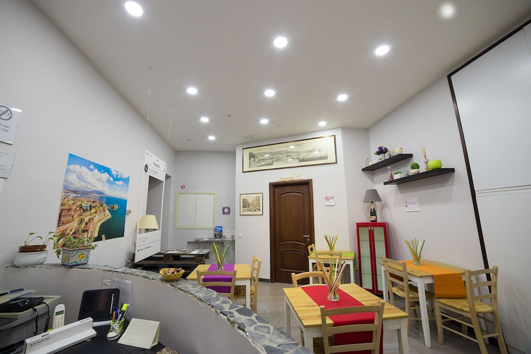 Food & Drinks 5, B&B Le 4 Stagioni Dante's Suites, Napoli