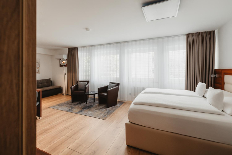 Bedroom 2, ART Hotel Grenzach-Wyhlen bei Basel, Lörrach