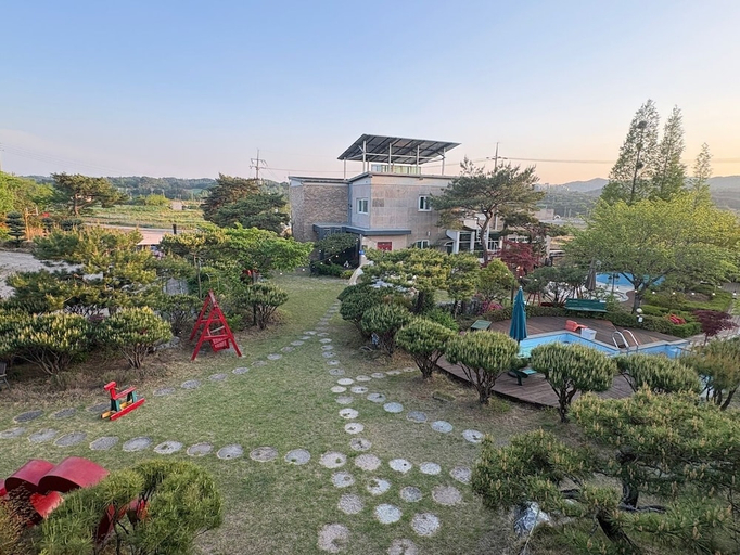 Others 5, Gyeongju Orsay Pension, Gyeongju