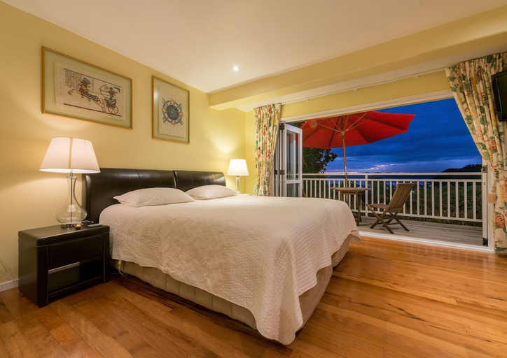 Bedroom 2, BELLROCK LODGE, Far North
