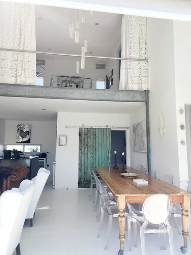 Food & Drinks, 4 on Highworth, City of Cape Town