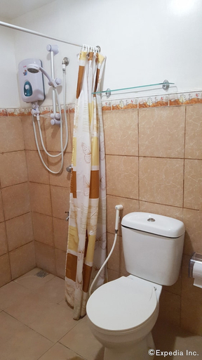 Bathroom, Lola Itang Pension, Puerto Princesa City