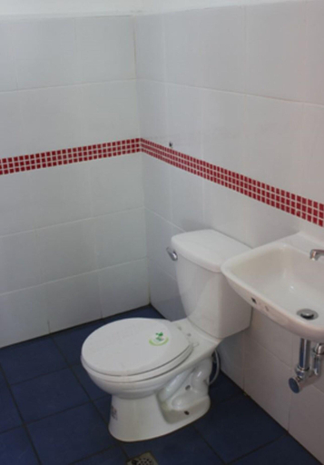 Bathroom, Bakasyunan Inn Laoag, Laoag City