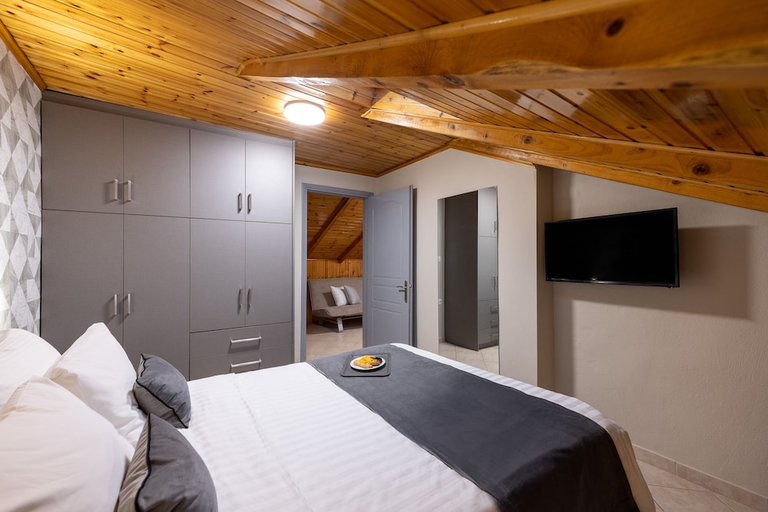 Bedroom 2, Nantin, Epirus