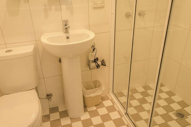 Bathroom 5, Glencoe Country Bed & Breakfast, Kentish