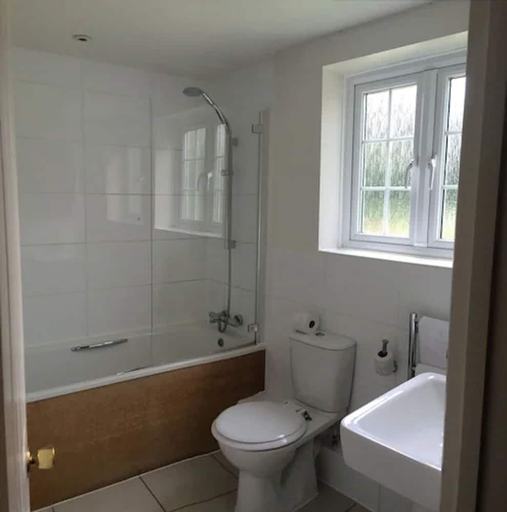 Bathroom 3, Highfield Park, Hampshire