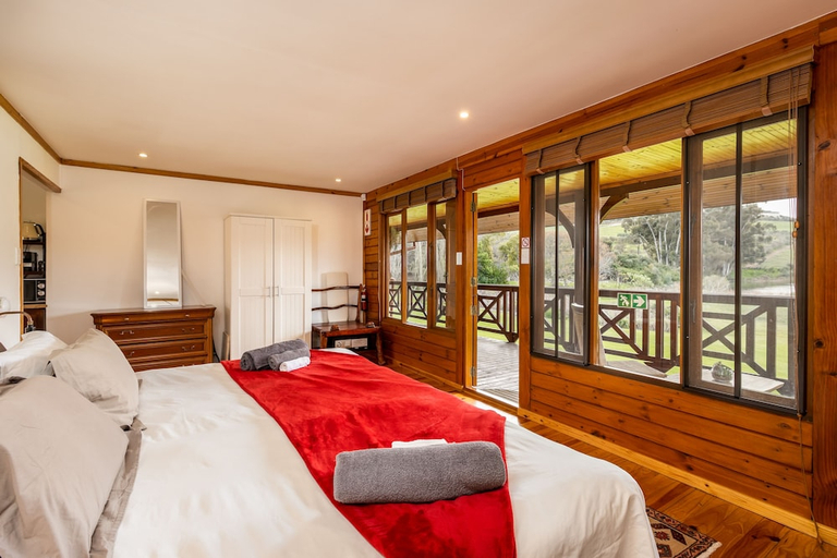 Bedroom 2, The Log Cabin, Cape Winelands