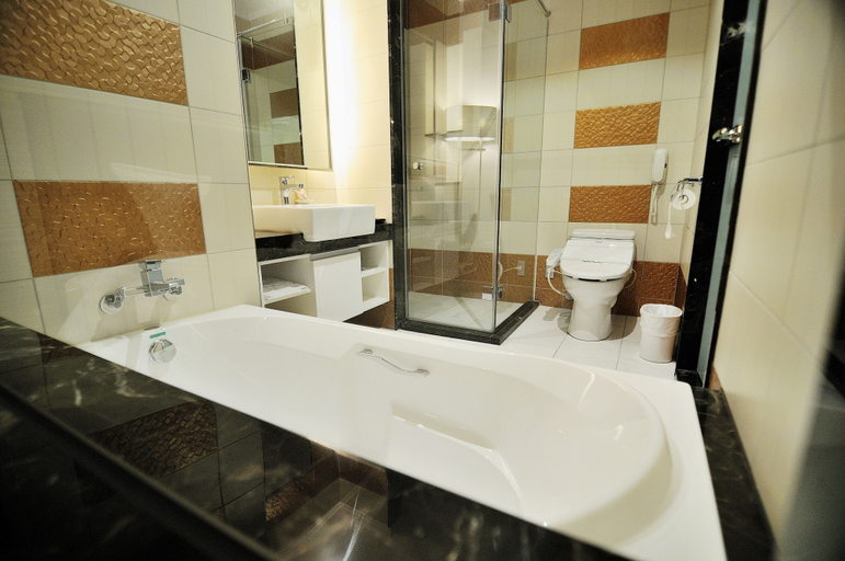Bathroom 5, Yundeng Group, Chiayi County
