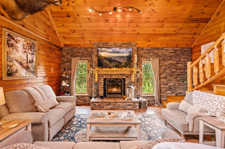 Living area 4, Majestic Elk Hideaway, Sevier