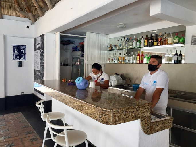 Food & Drinks 4, Bungalows Princess, Compostela