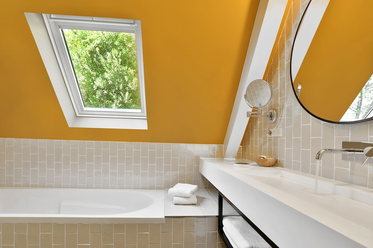 Bathroom 3, LE PONT DE L OUYSSE, Lot