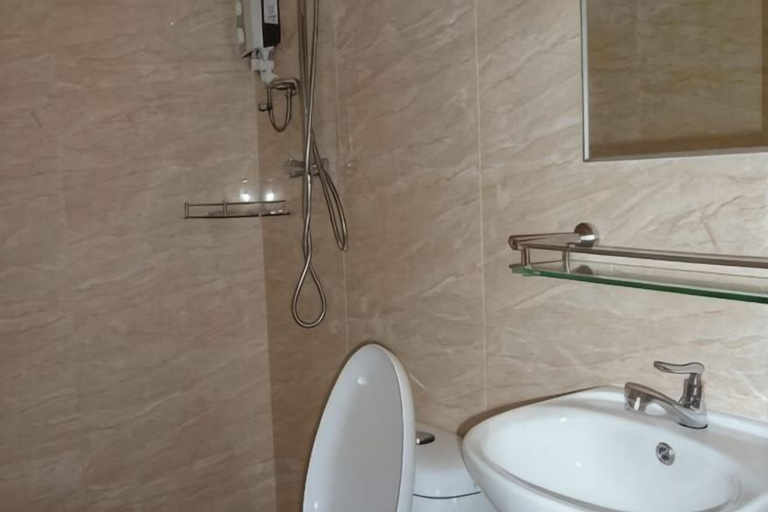 Bathroom 4, Hotel Hong, Malacca City