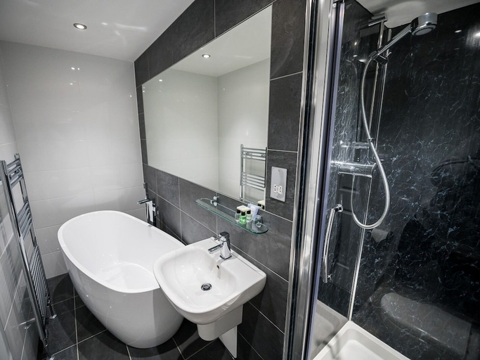 Bathroom 3, Kincaid House Hotel, East Dunbartonshire