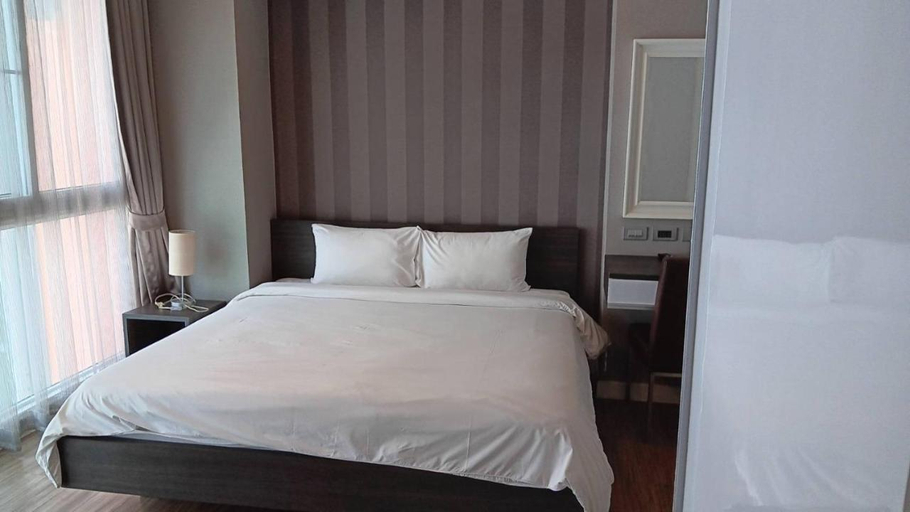 Others 2, J Residence Thonglor 8, Wattana