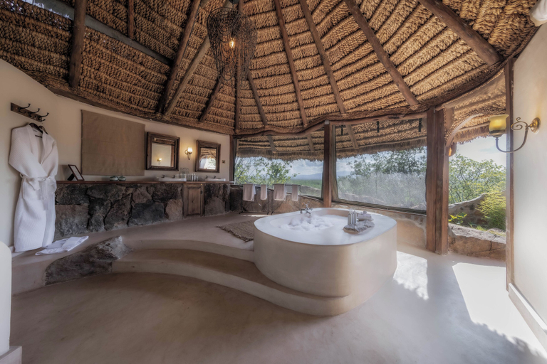 Bathroom 4, Elewana Elsa’s Kopje, Igembe South