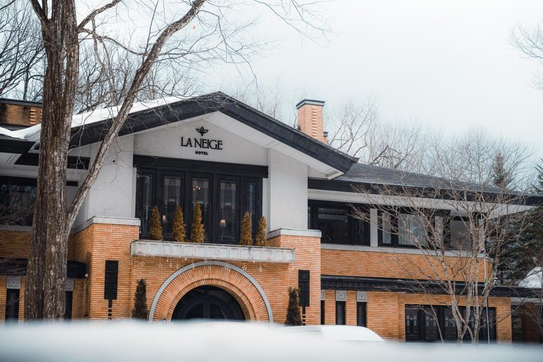 Exterior & Views