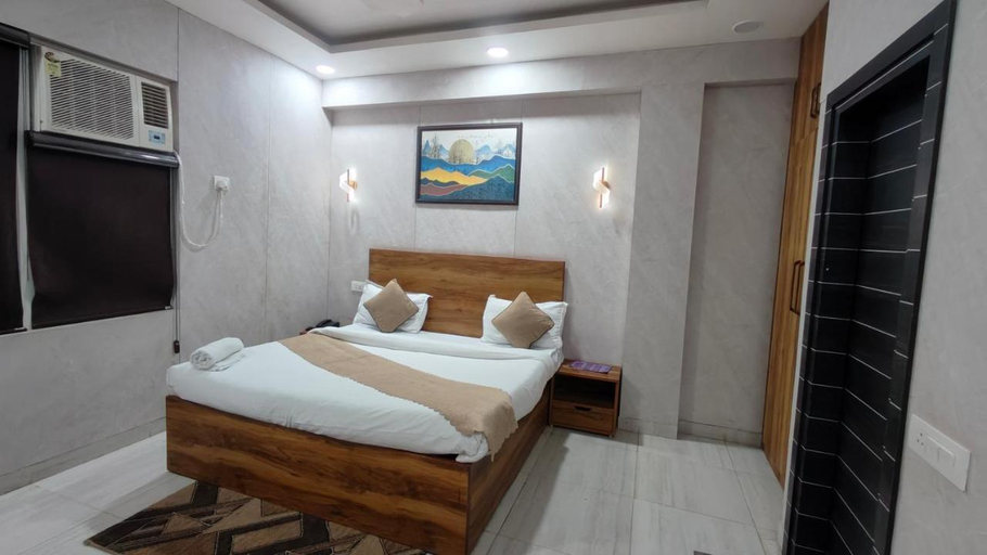 4, Blueberry Premium Hotel, Gautam Buddha Nagar