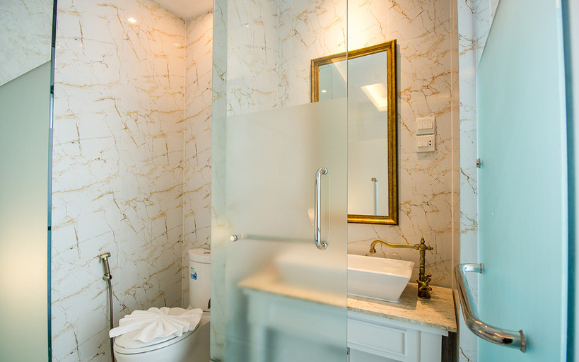Bathroom 5, B2 Riverside Colonial Hotel, Muang Chiang Mai