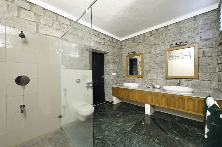 Bathroom 3, Sparsa Thiruvannamalai, Tiruvannamalai
